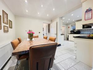 Dining Area- click for photo gallery